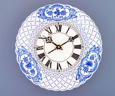Cibulák – Hodiny reliéfne 24 cm – originál cibuľový porcelán 1. akosť